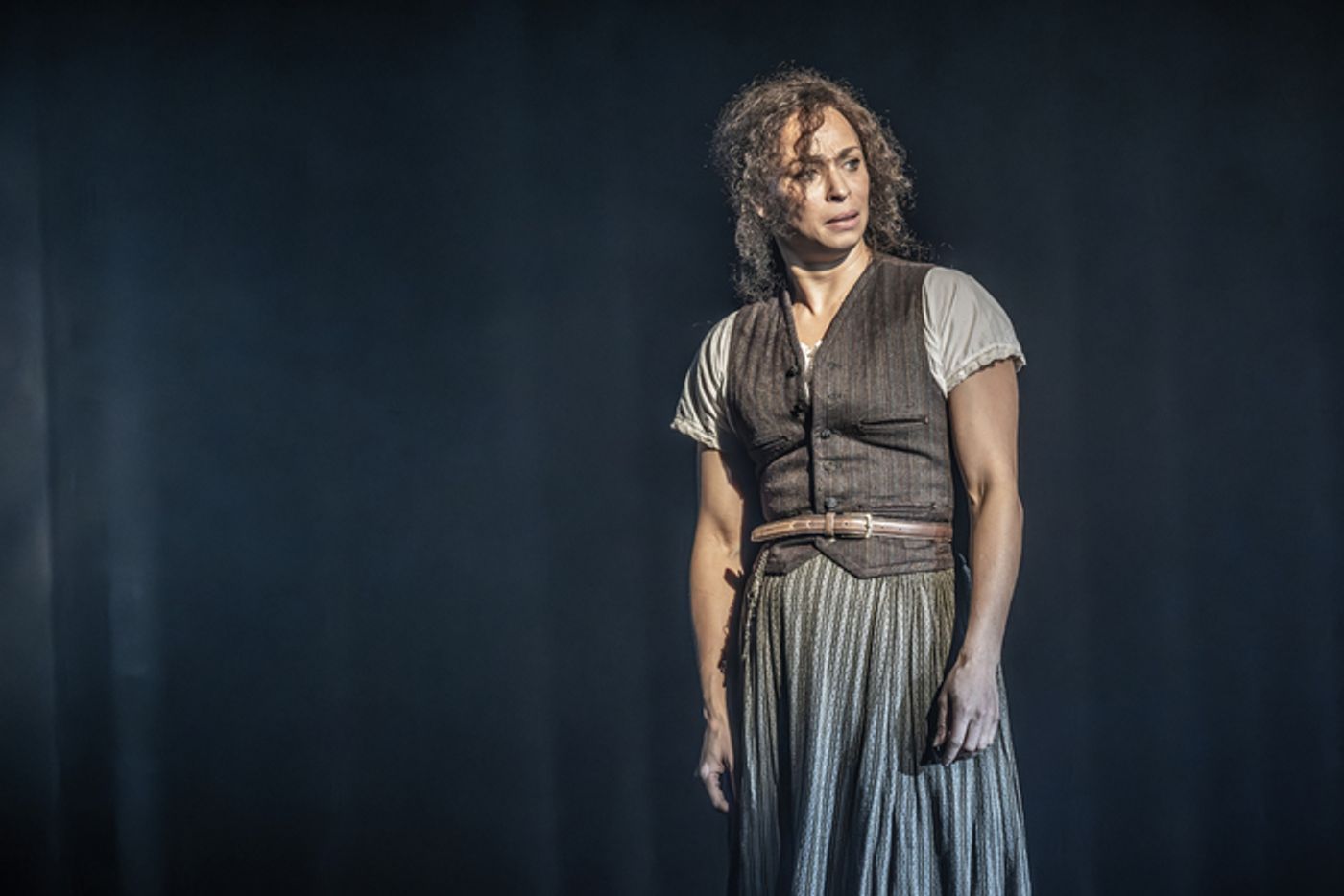 Photos: First Look at LONDON TIDE at the National Theatre  Image