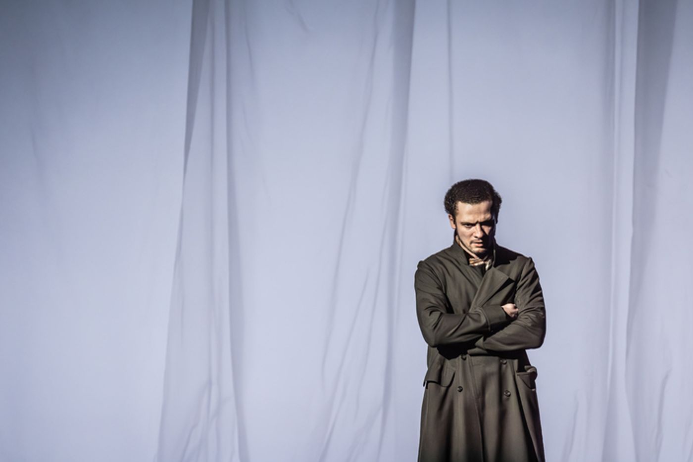 Photos: First Look at LONDON TIDE at the National Theatre  Image