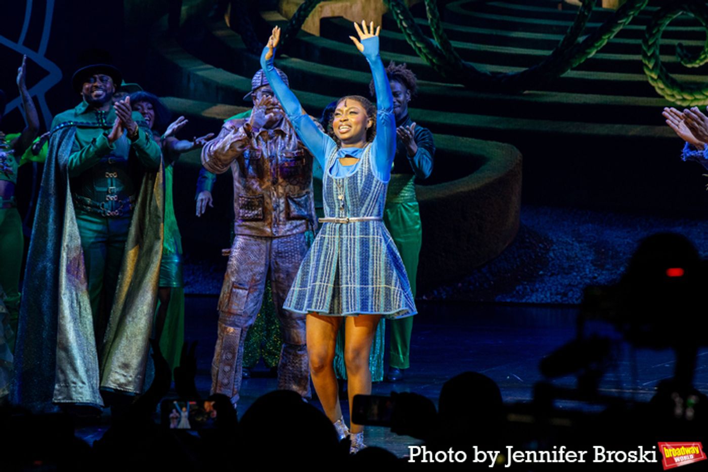 Photos: The Cast of THE WIZ Takes Their Opening Night Bows  Image