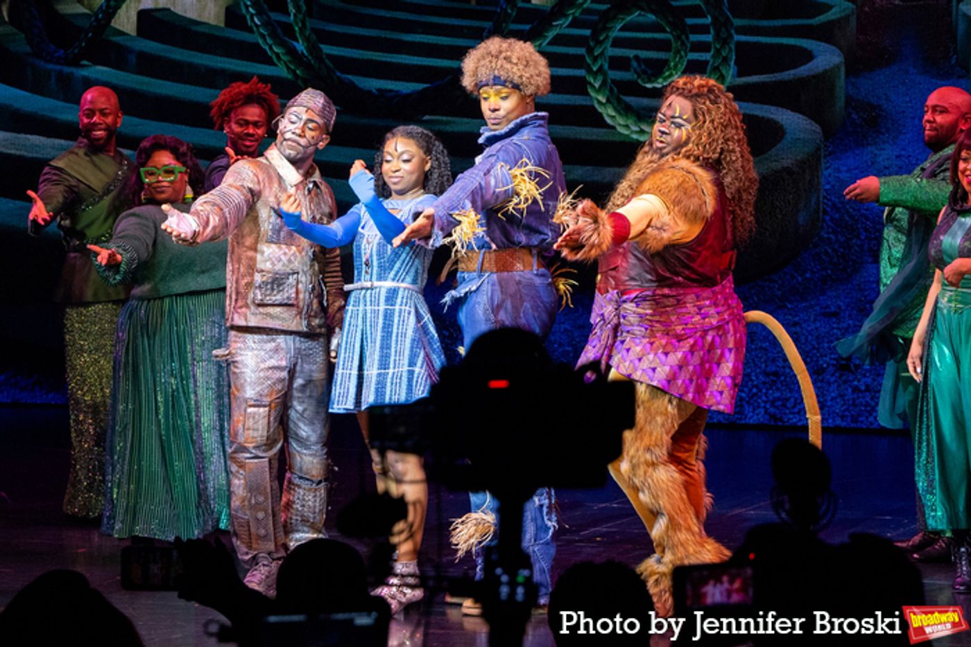 Photos: The Cast of THE WIZ Takes Their Opening Night Bows  Image