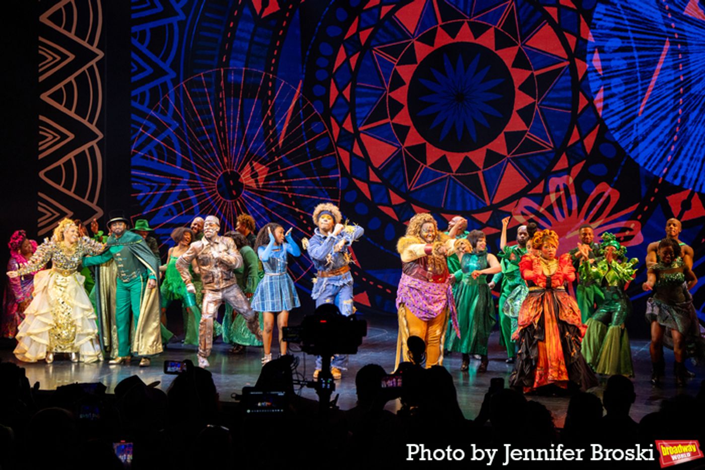 Photos: The Cast of THE WIZ Takes Their Opening Night Bows  Image
