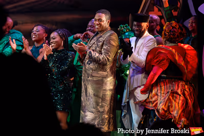 Alan Mingo, Jr. and the cast of THE WIZ Photo