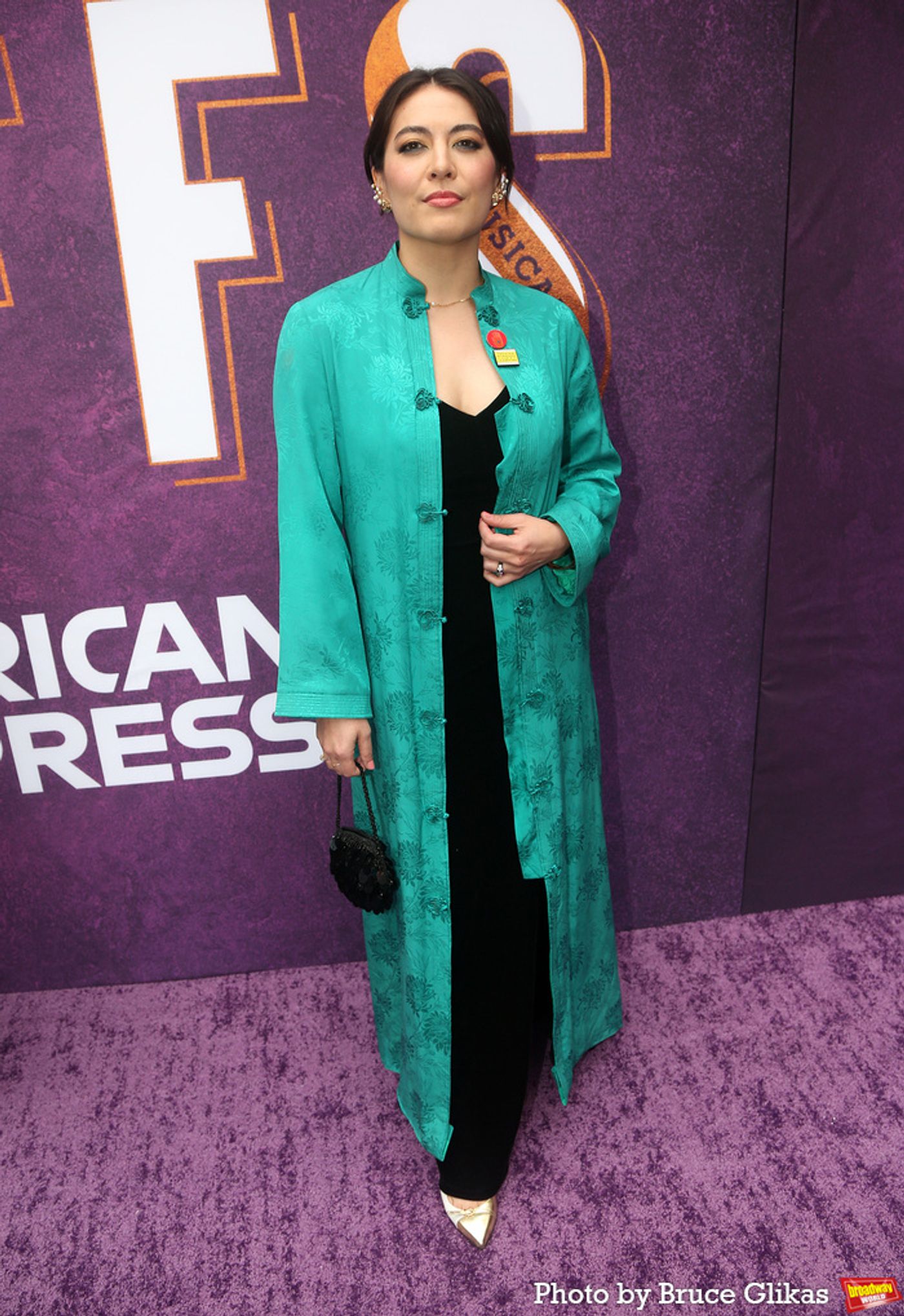 Photos: The Cast of SUFFS Walks the Purple Carpet on Opening Night  Image
