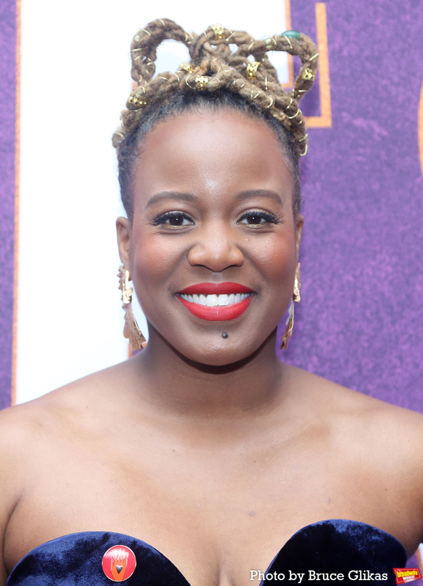 Photos: The Cast of SUFFS Walks the Purple Carpet on Opening Night  Image