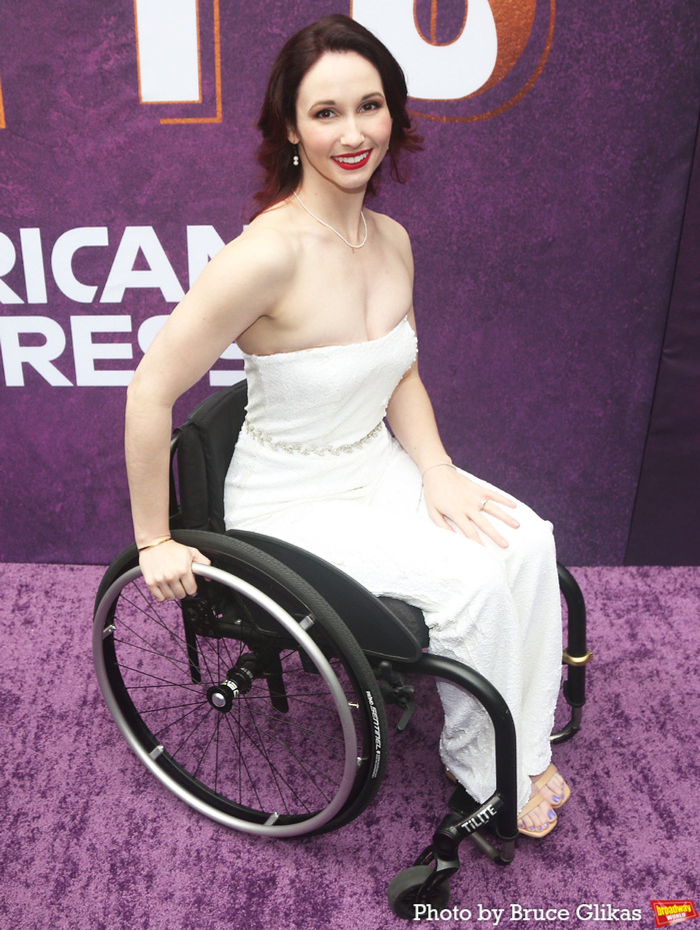 Photos: The Cast of SUFFS Walks the Purple Carpet on Opening Night  Image