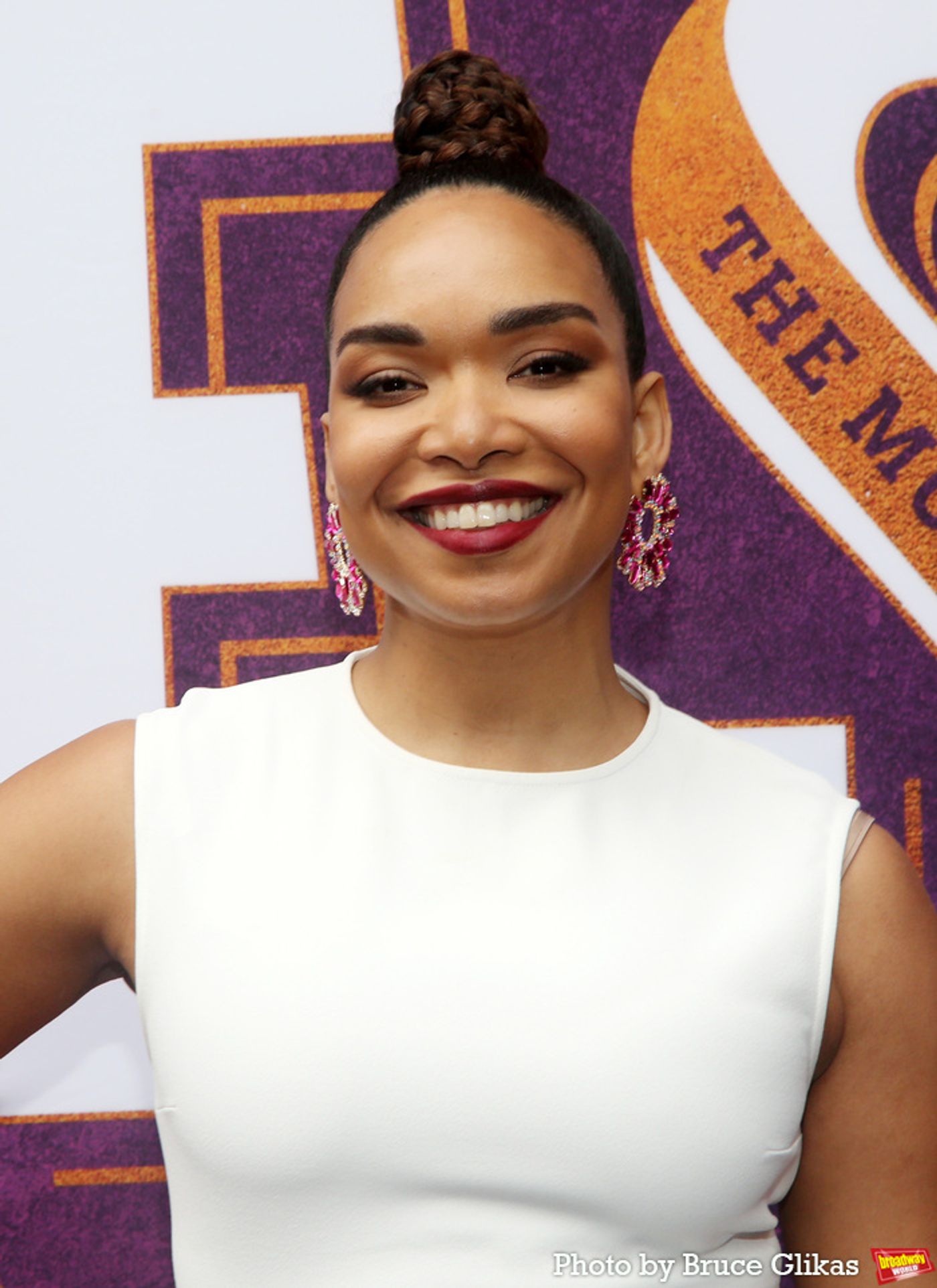 Photos: The Cast of SUFFS Walks the Purple Carpet on Opening Night  Image