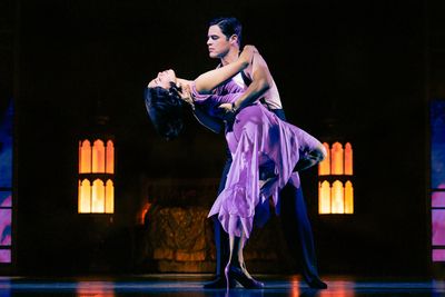 Jeremy Jordan and Eva Noblezada Photo
