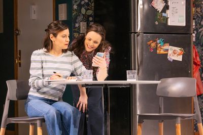 Susan Pourfar, Rachel McAdams Photo