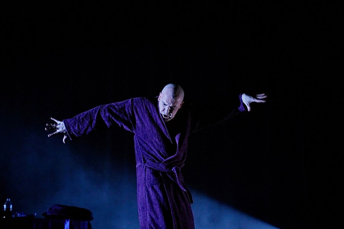 Photos: Pat Kinevane's KING Opens Tonight At The Odyssey Theatre  Image