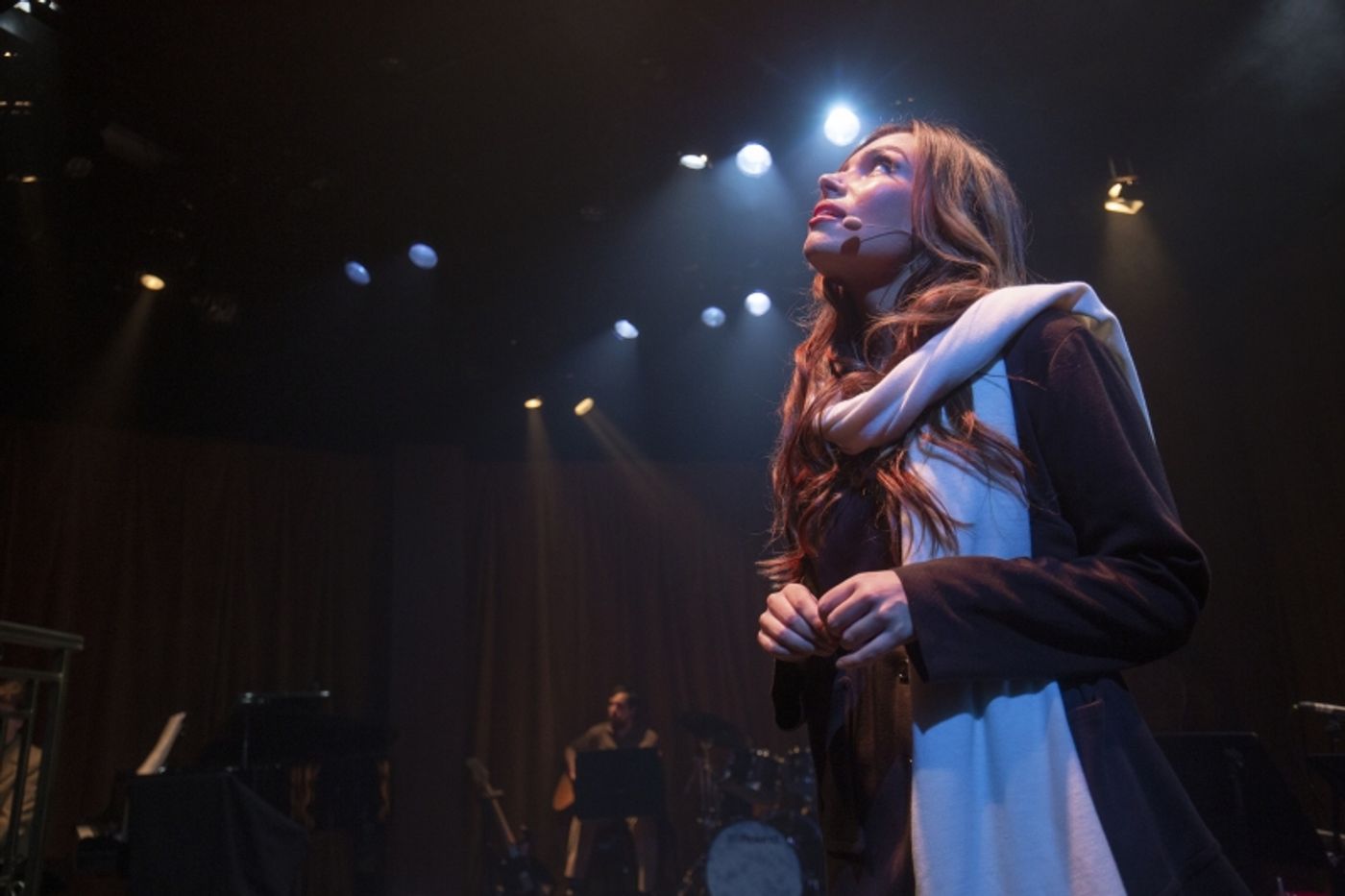 REVIEW: Andrew Lloyd Webber's TELL ME ON A SUNDAY Showcases Erin Clare's Beautiful Voice REVIEW: Andrew Lloyd Webber's TELL ME ON A SUNDAY Showcases Erin Clare's Beautiful Voice Image