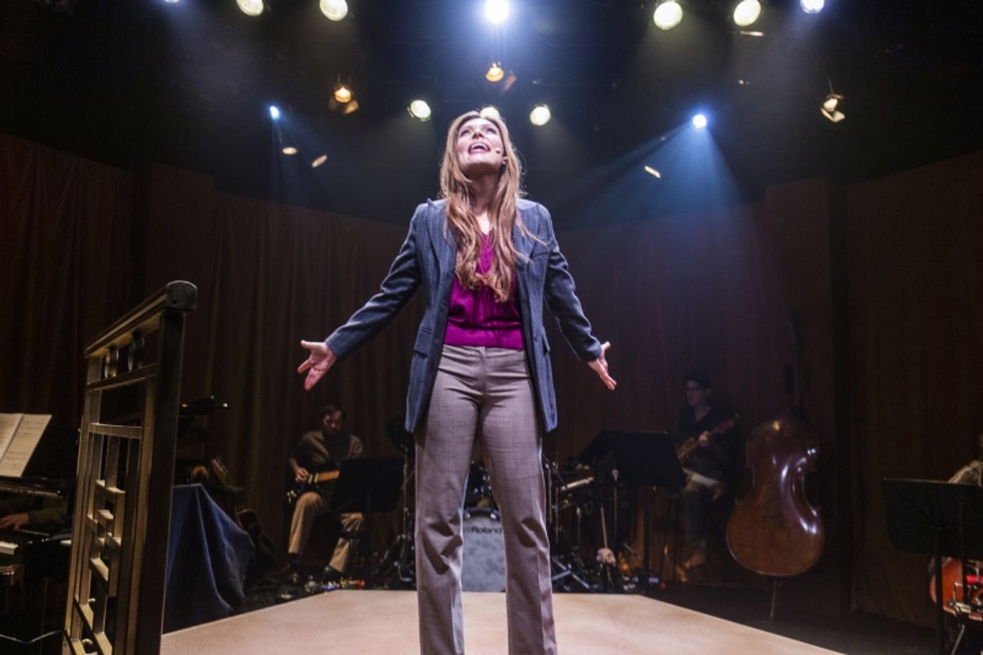 REVIEW: Andrew Lloyd Webber's TELL ME ON A SUNDAY Showcases Erin Clare's Beautiful Voice REVIEW: Andrew Lloyd Webber's TELL ME ON A SUNDAY Showcases Erin Clare's Beautiful Voice Image