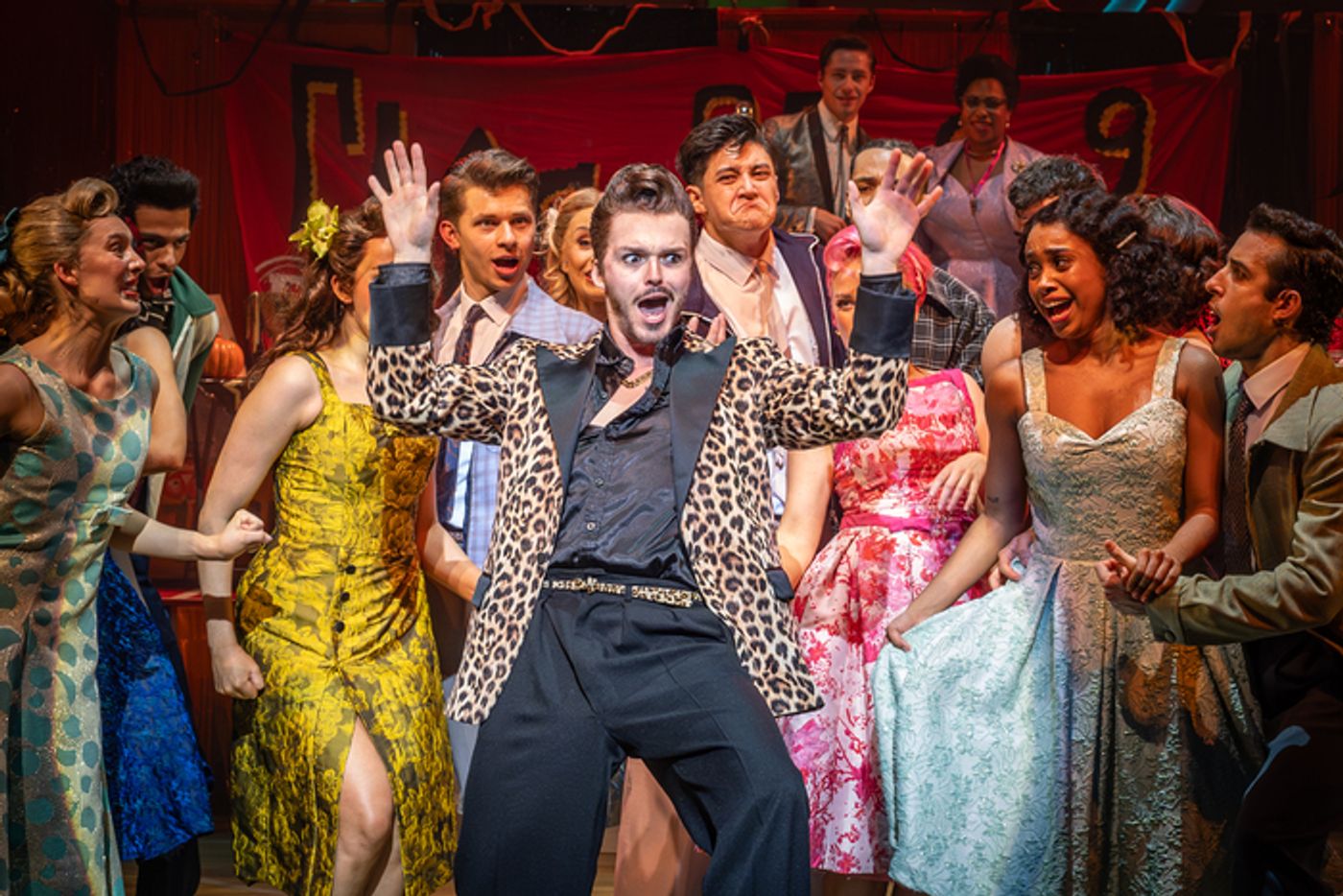 Photos: Get a First Look at GREASE UK & Ireland Tour  Image