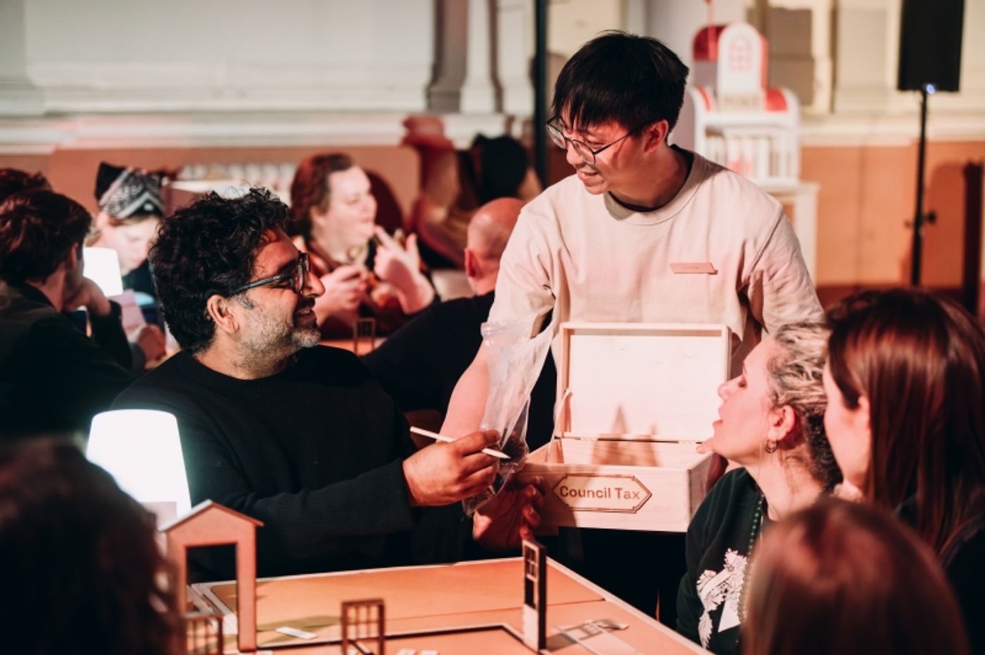 Review: 1884, Shoreditch Town Hall  Image