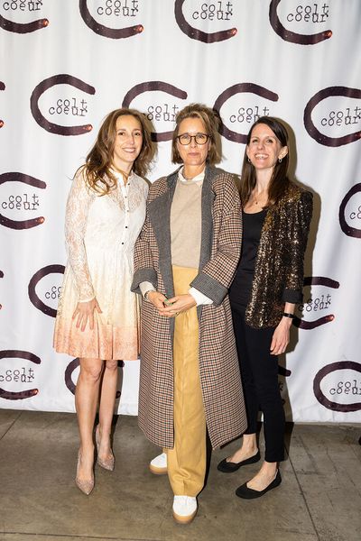 Adrienne Campbell-Holt, Téa Leoni & Lia Romeo. Photo