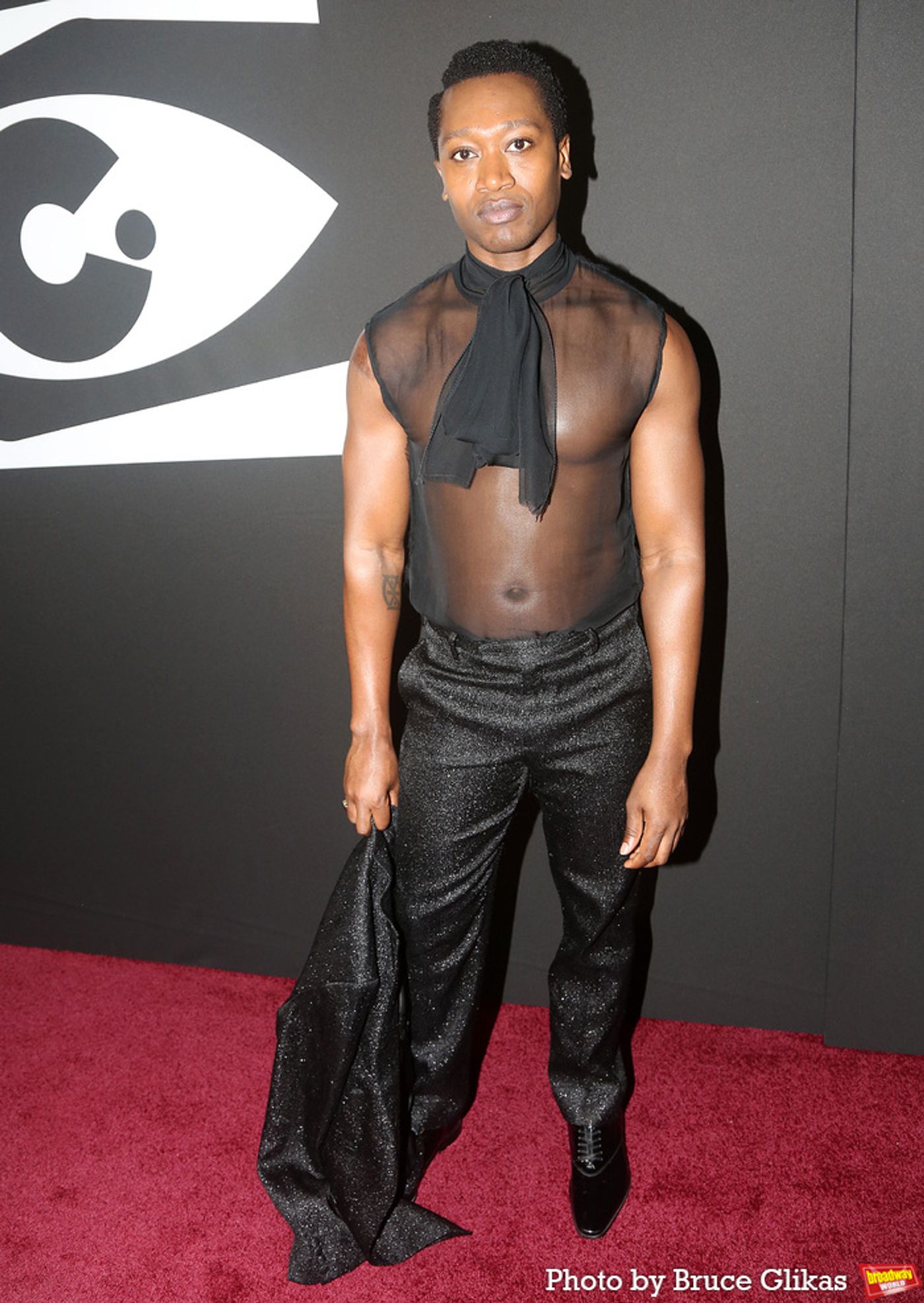 Photos: CABARET Cast Serves Double the Red Carpet Looks on Opening Weekend  Image