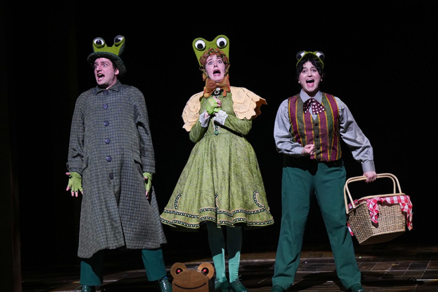 Photos: First Look at A YEAR WITH FROG AND TOAD at Children's Theatre Company  Image