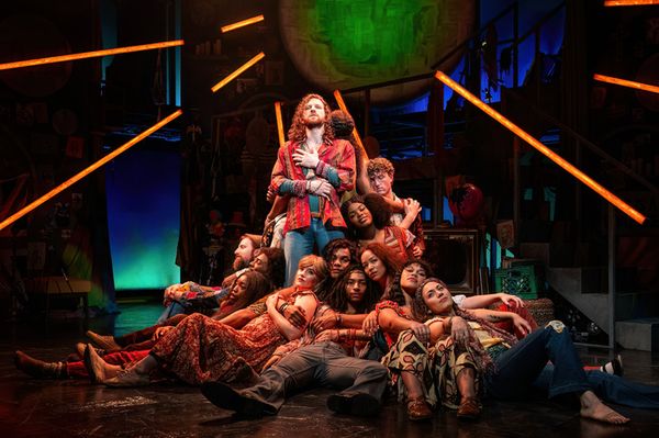 Noah Israel and the cast Photo