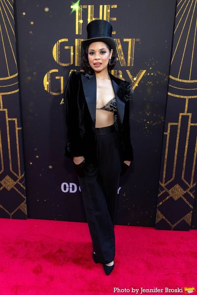 Eva Noblezada Photo
