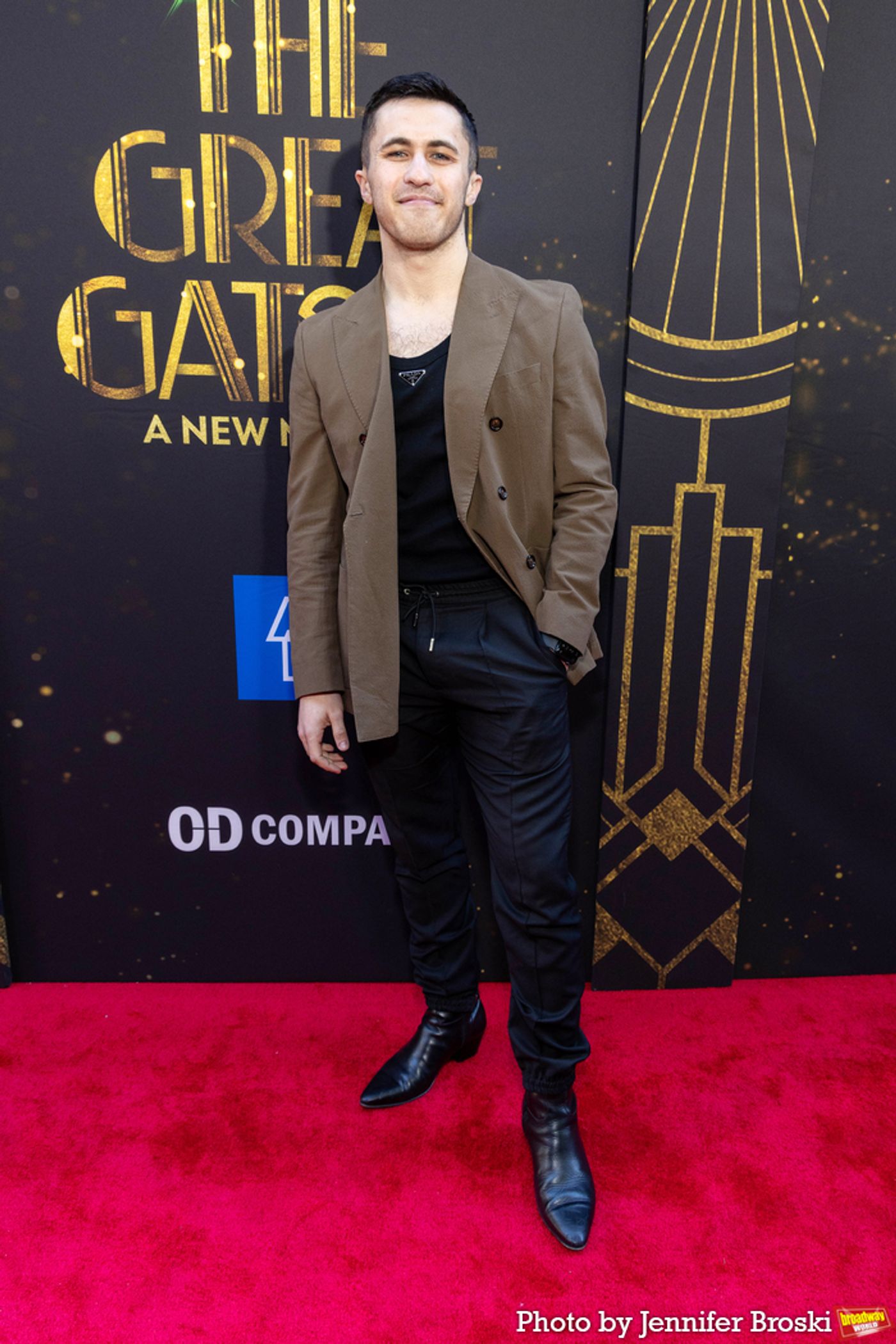 Photos: Stars Walk the Red Carpet on Opening Night of THE GREAT GATSBY  Image