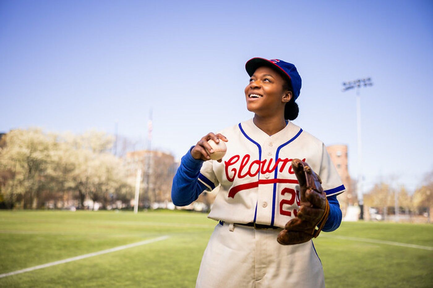 Photos: First Look At Jennifer Mogbock In TONI STONE At the Huntington Theatre  Image