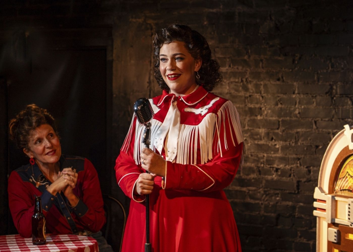 Review: ALWAYS...PATSY CLINE at Garden Theatre  Image