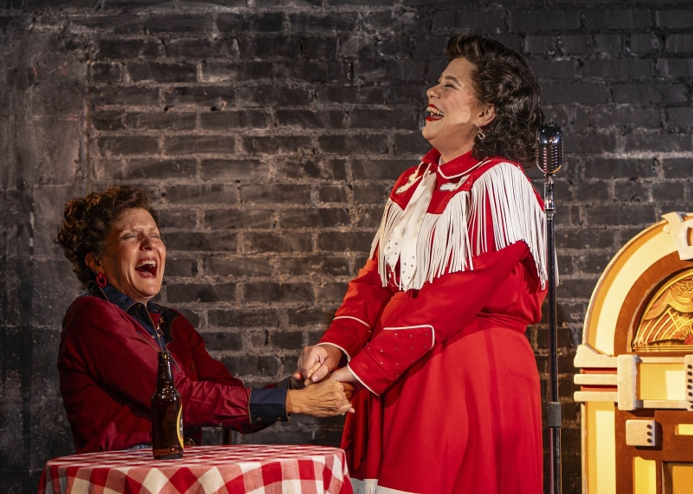 Review: ALWAYS...PATSY CLINE at Garden Theatre  Image