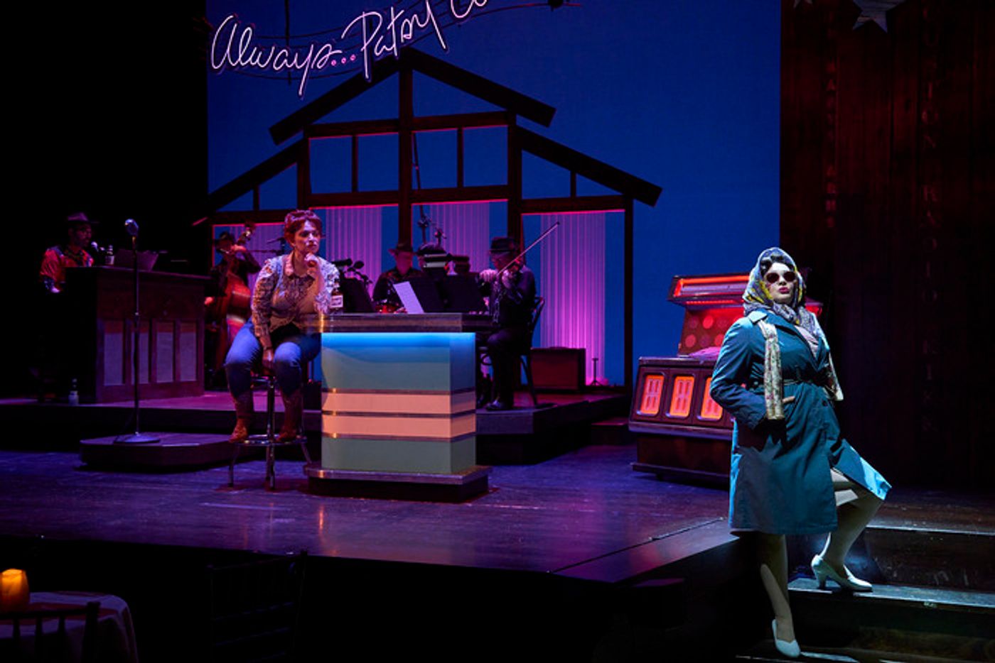 Photos: First Look at Great Lakes Theater's ALWAYS...PATSY CLINE  Image