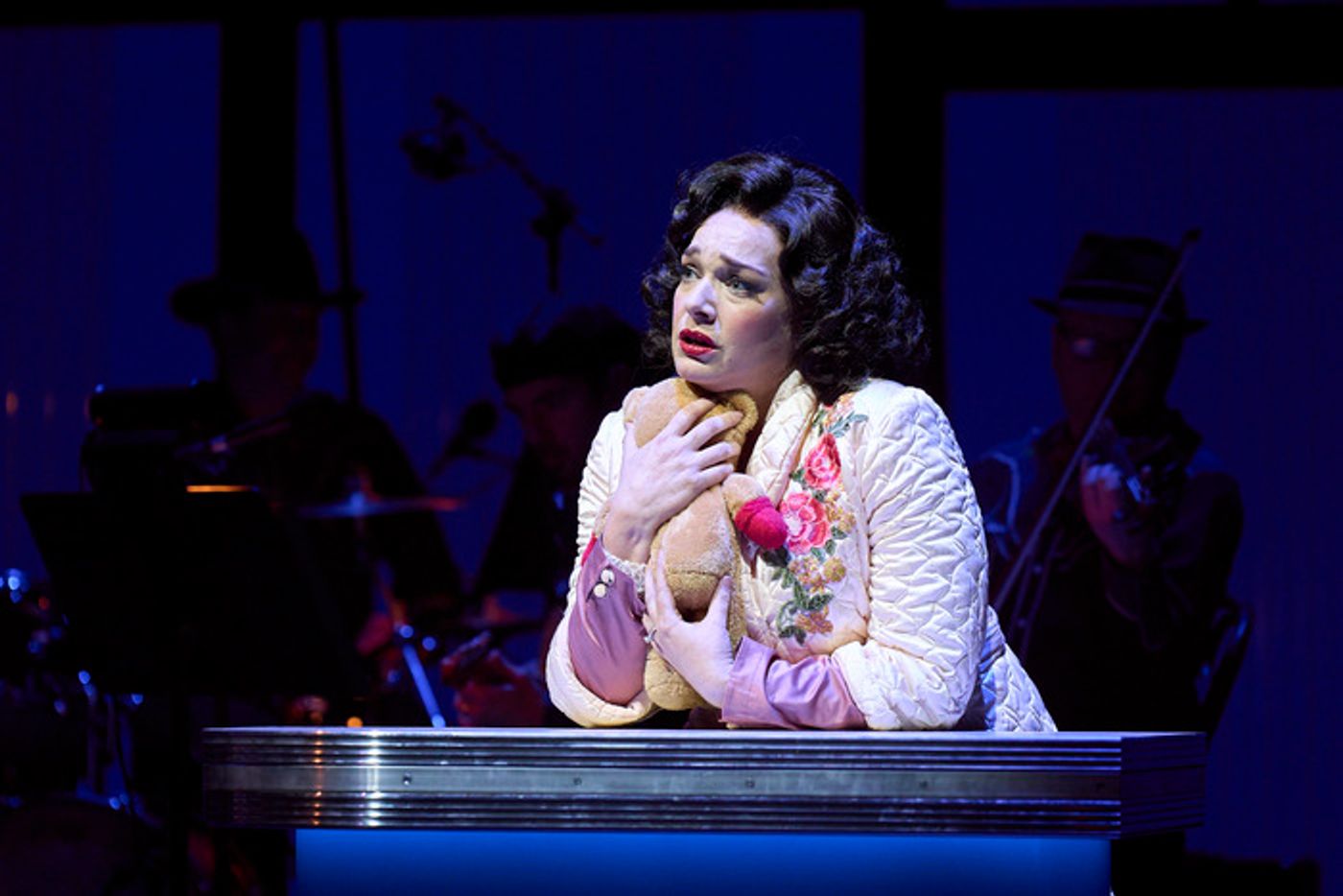 Photos: First Look at Great Lakes Theater's ALWAYS...PATSY CLINE  Image