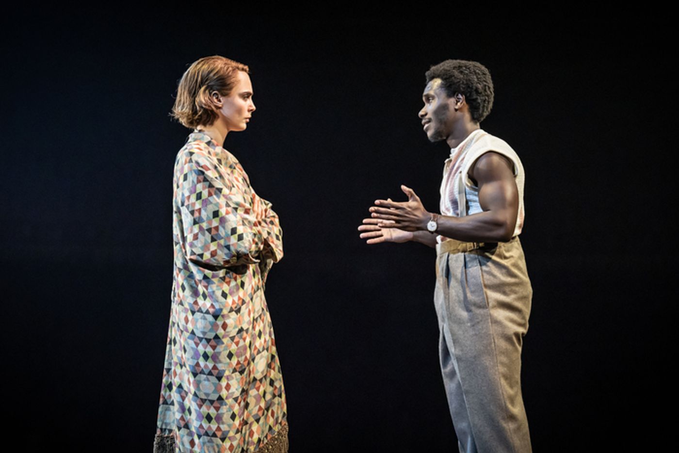 Photos: Cara Delevingne and Luke Treadaway Enter Final Five Weeks in CABARET in London  Image
