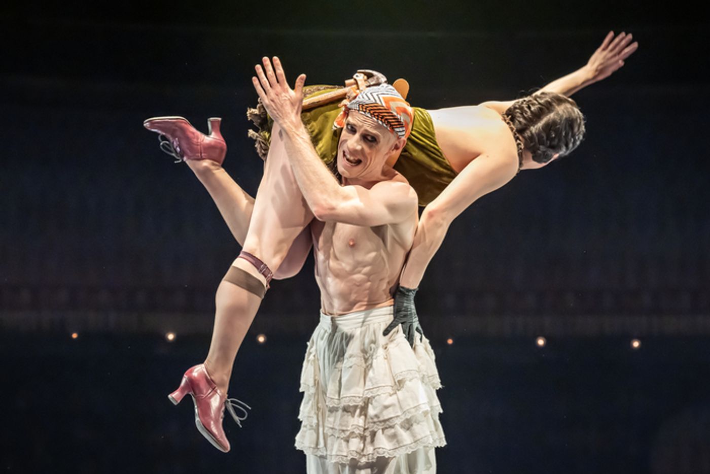 Photos: Cara Delevingne and Luke Treadaway Enter Final Five Weeks in CABARET in London  Image