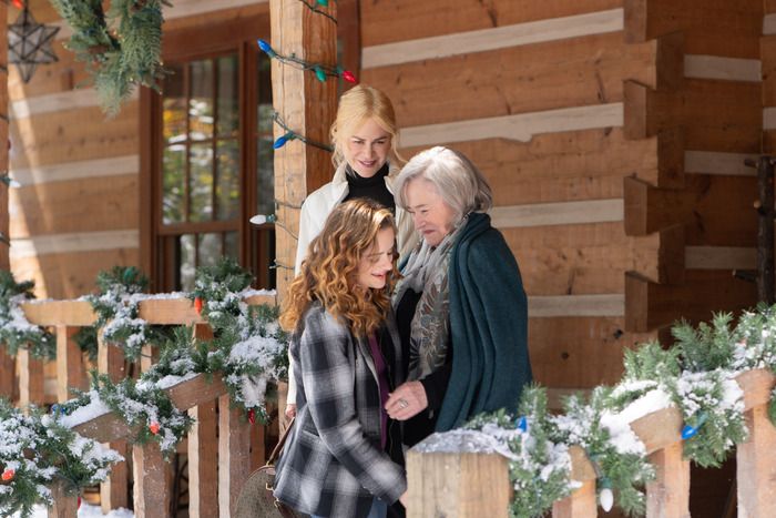 Photos: Take a Look at New Photos for Upcoming Netflix Film A FAMILY AFFAIR  Image