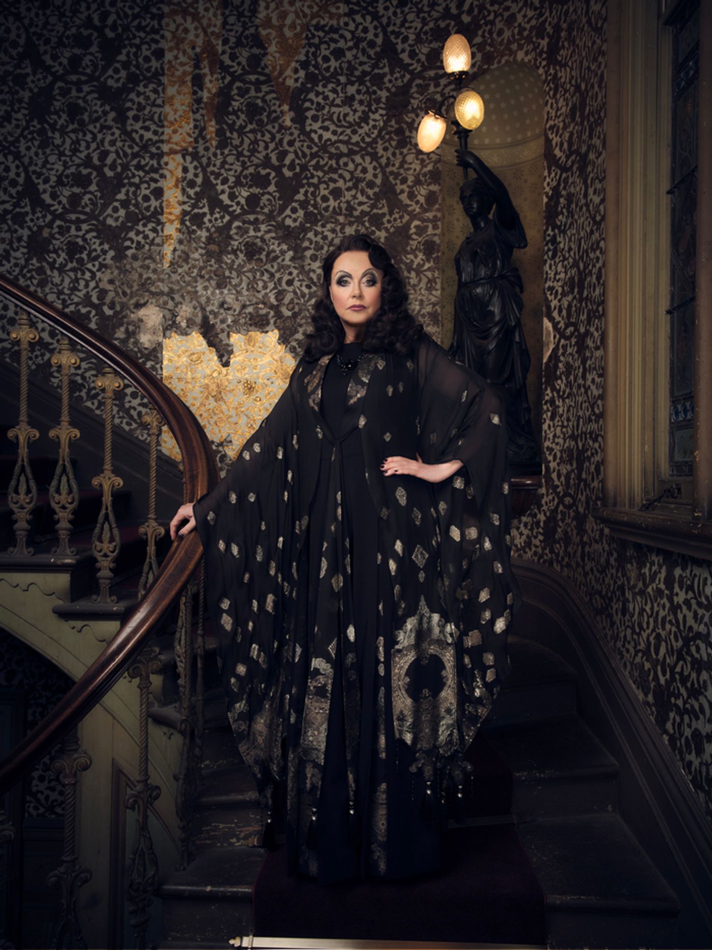 Photos: First Look At the Cast of SUNSET BOULEVARD Australia, Starring Sarah Brightman, Tim Draxl and More  Image