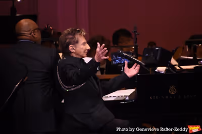 Barry Manilow Photo