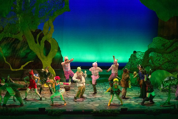 Photos: New Production Photos Released for Reimagined SHREK On Tour — photo 7 of 7