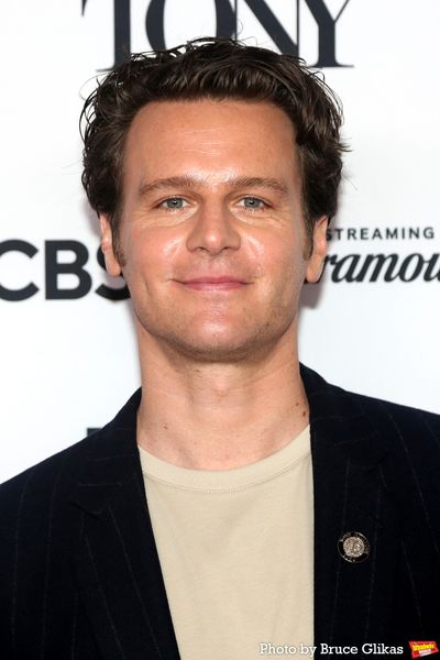 Jonathan Groff  Photo