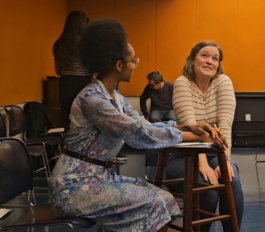 Photos: In Rehearsal With Retro Productions BETTYE AND THE JOCKETTES SPINNING RECORDS AT THE HOLIDAY INN Image