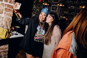 Nikiya Mathis and guest @ BroadwayWorld Nikiya Mathis and guest Photo