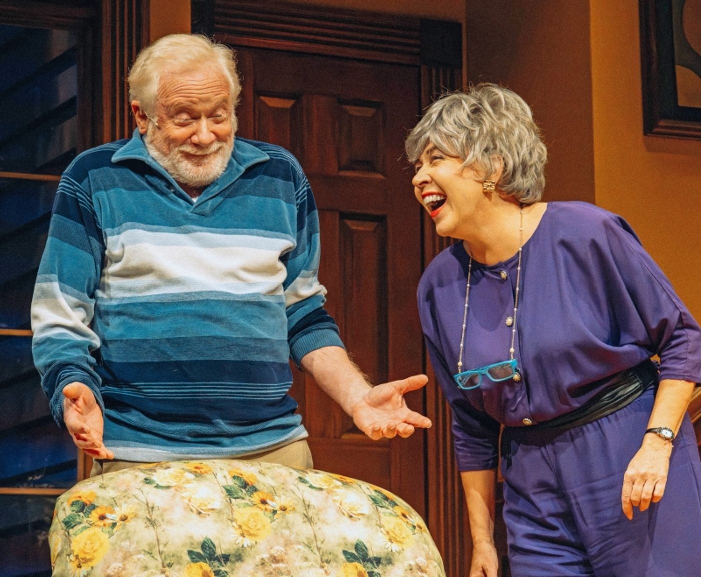 Review: SQUABBLES at New Theatre Restaurant  Image