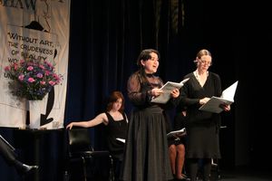 Susannah Perkins, Evie Shuckman, Veanne Cox Photo