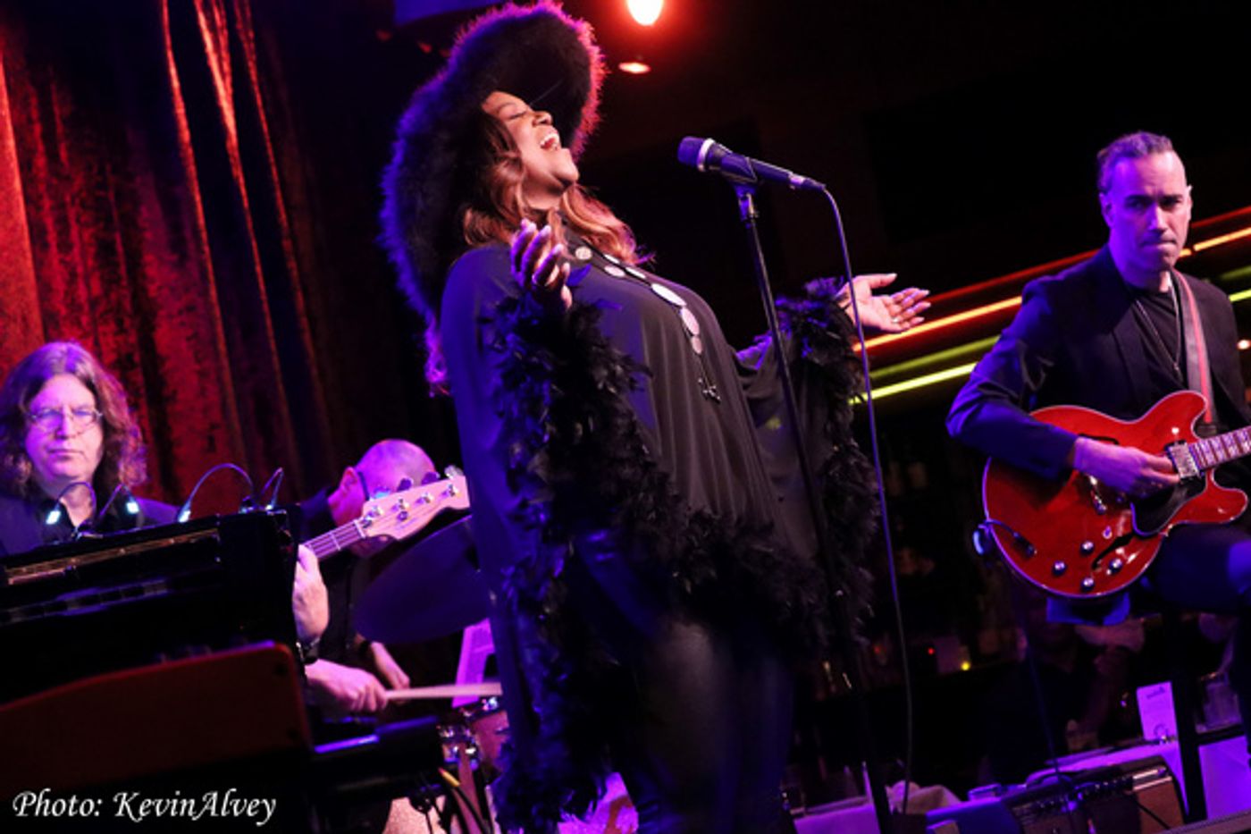 Photos: Wendy Moten Returns To The Birdland Stage  Image