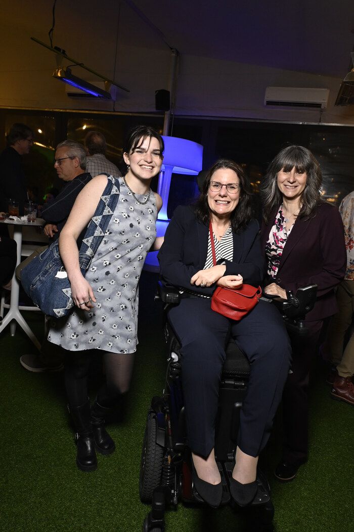 Photos: Theatre Breaking Though Barrier's I OUGHT TO BE IN PICTURES Celebrates Opening Night Image