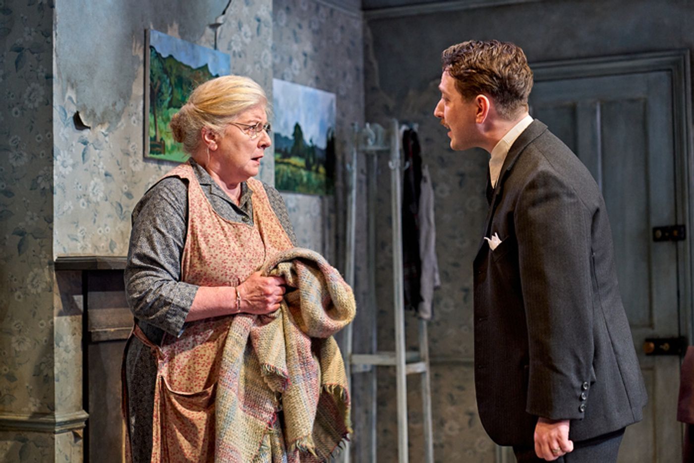 Photos: First Look at THE DEEP BLUE SEA at Theatre Royal Bath  Image