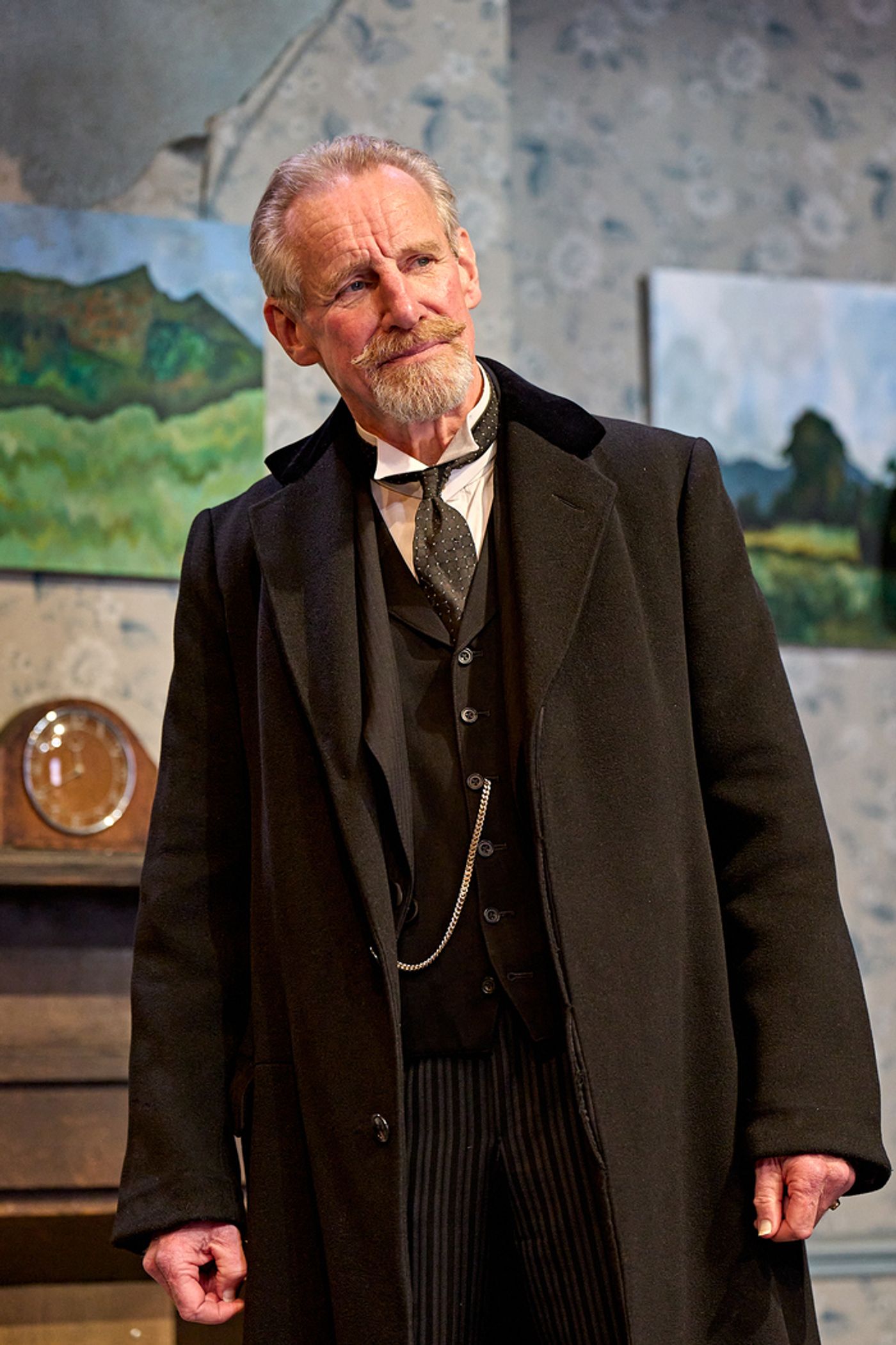 Photos: First Look at THE DEEP BLUE SEA at Theatre Royal Bath  Image