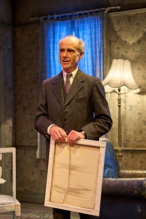 Finbar Lynch Photo