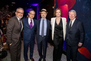 Steve Carell, Kewsong Lee, David Hyde Pierce, Sigourney Weaver and André Bishop @ BroadwayWorld Steve Carell, Kewsong Lee, David Hyde Pierce, Sigourney Weaver and André Bishop Photo