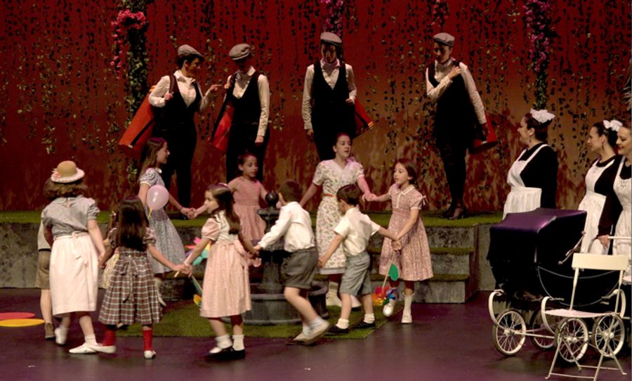 Zarzuela en La Latina presenta su programación con un Flashmob Image