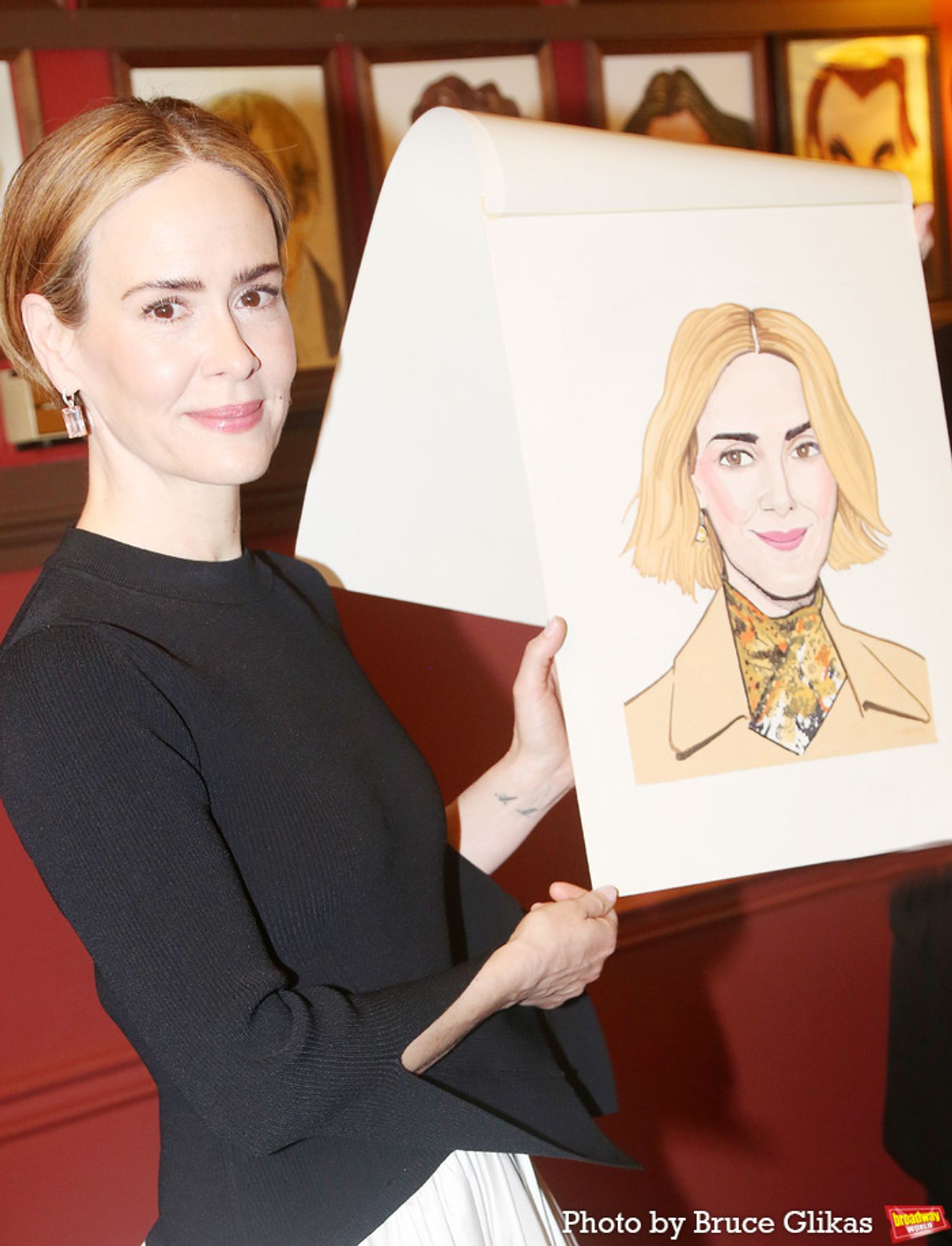 Photos: APPROPRIATE's Sarah Paulson Receives Portrait at Sardi's  Image