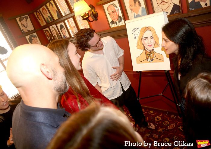 Photos: APPROPRIATE's Sarah Paulson Receives Portrait at Sardi's — photo 20 of 35