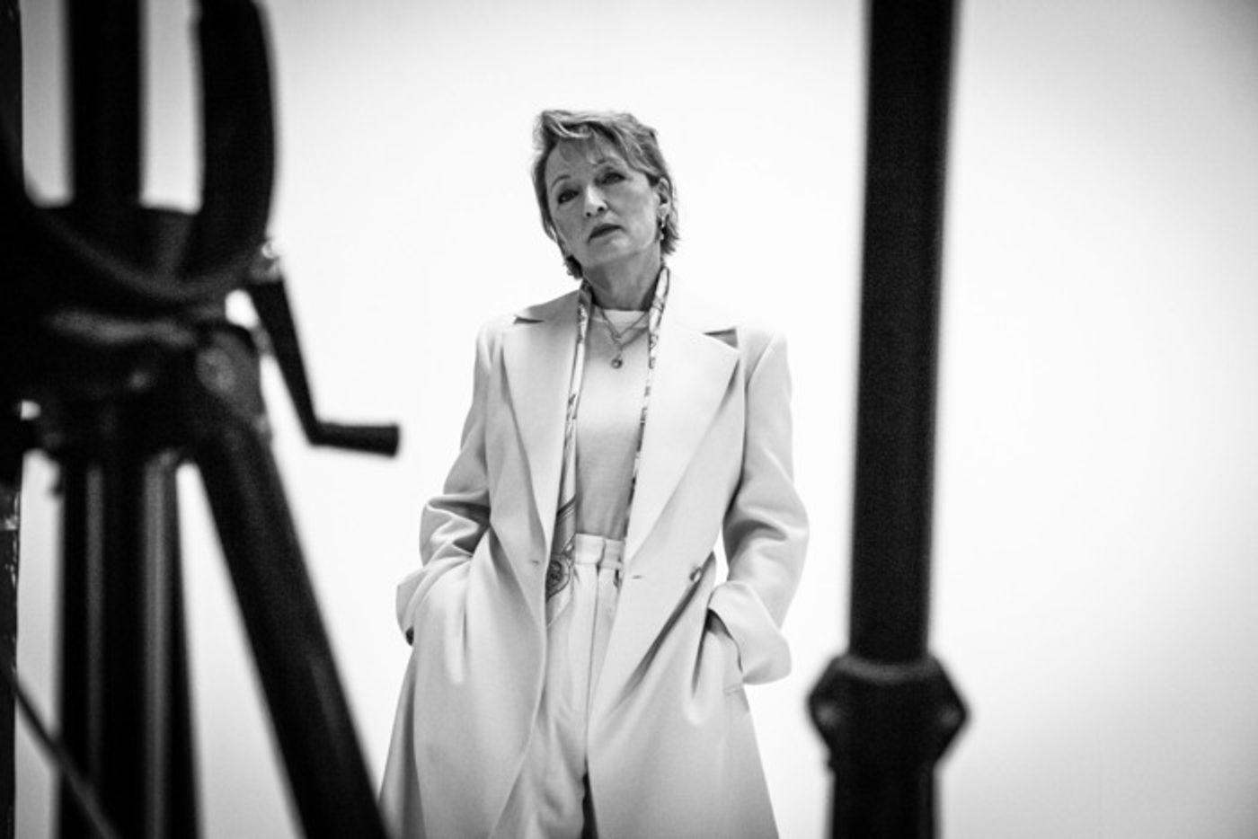Photos: First Look at Mark Strong and Lesley Manville in OEDIPUS  Image