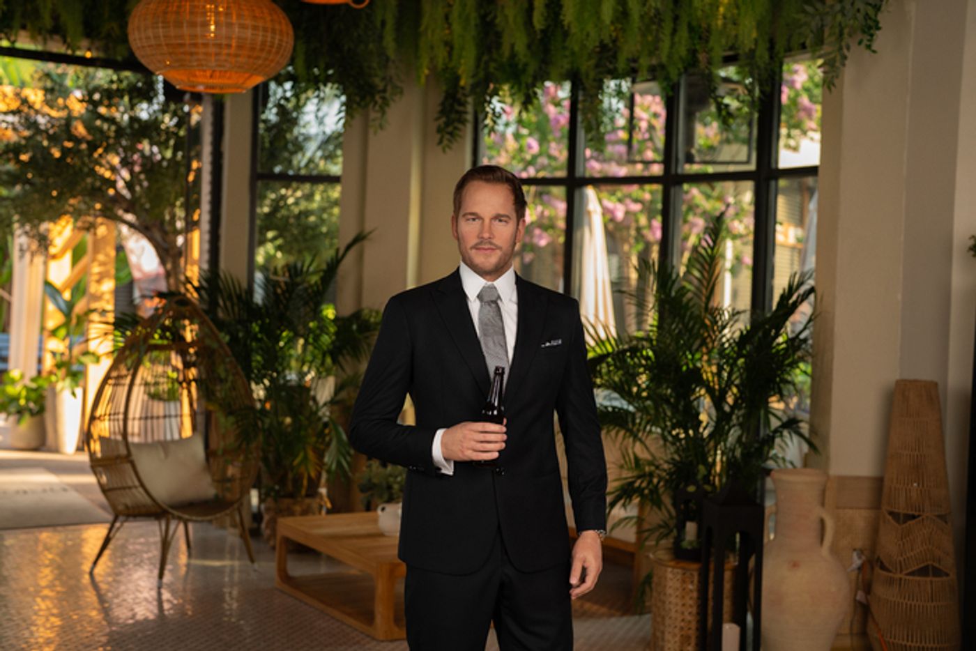 Photos: New Chris Pratt Wax Figure Debuts at Madame Tussauds Orlando Photos: New Chris Pratt Wax Figure Debuts at Madame Tussauds Orlando Image